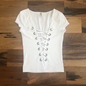 LF Emma & Sam White Lace-Up Deep V-Neck Top📷